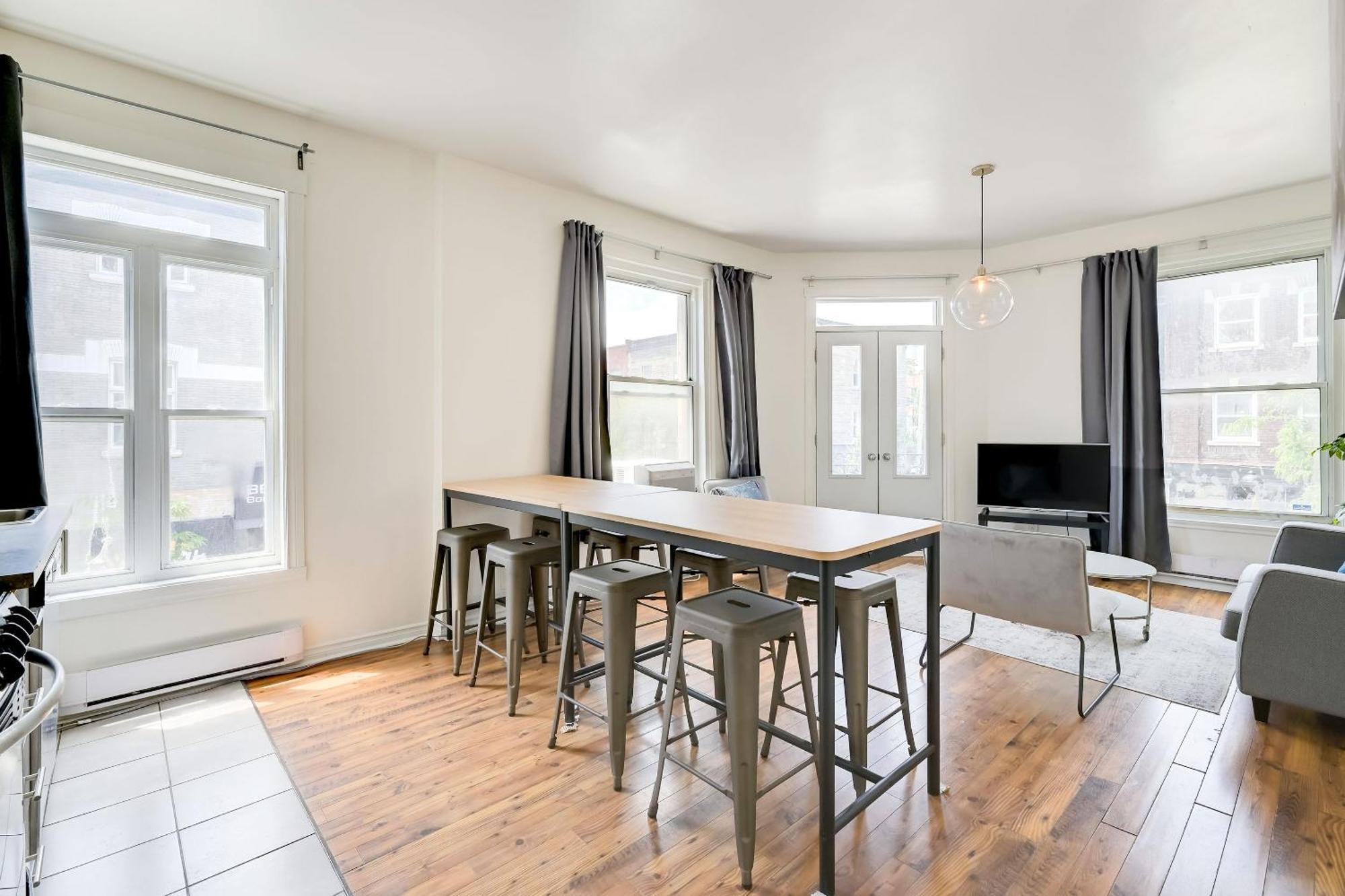 Chez Mont Royal Apartments! مونتريال المظهر الخارجي الصورة