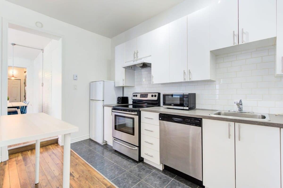 Chez Mont Royal Apartments! مونتريال المظهر الخارجي الصورة